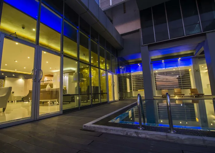 Platinum One Suites Colombo 5 estrellas