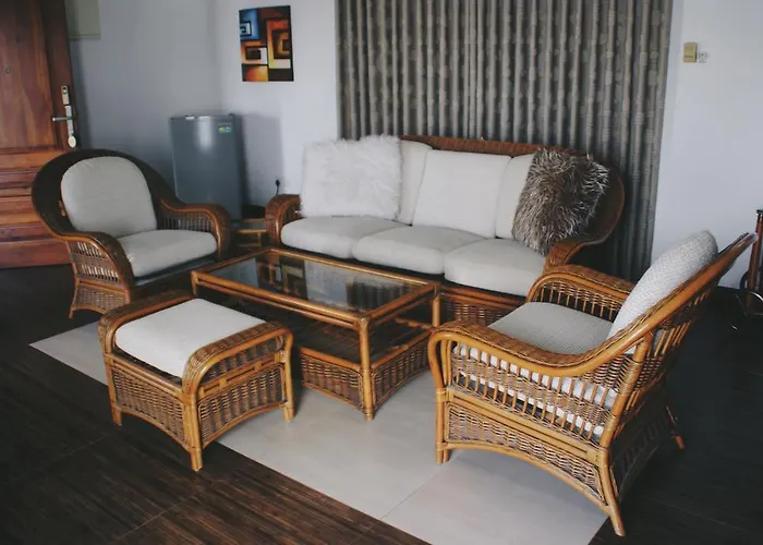 Whitehouse Residencies Bed and Breakfast Colombo